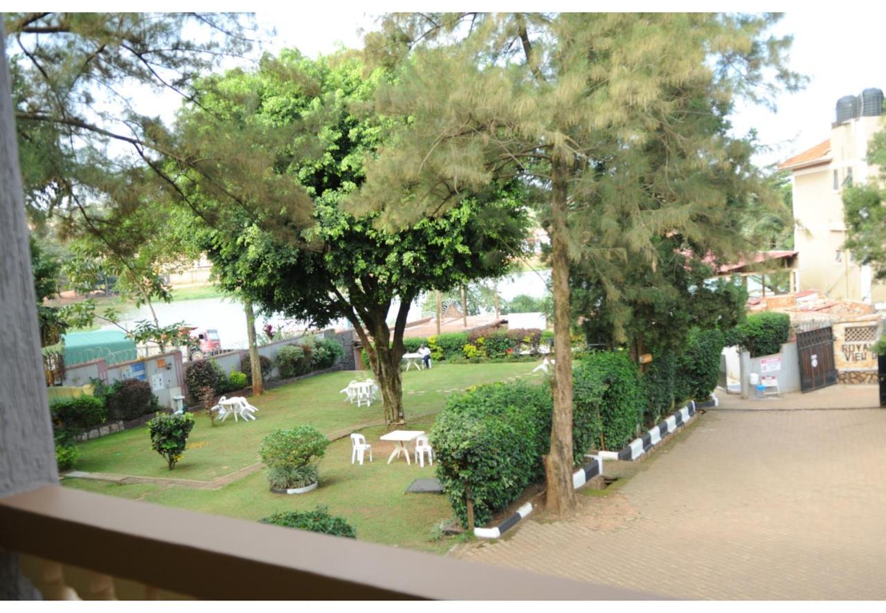 Royal Lake View Gardens 坎帕拉 外观 照片